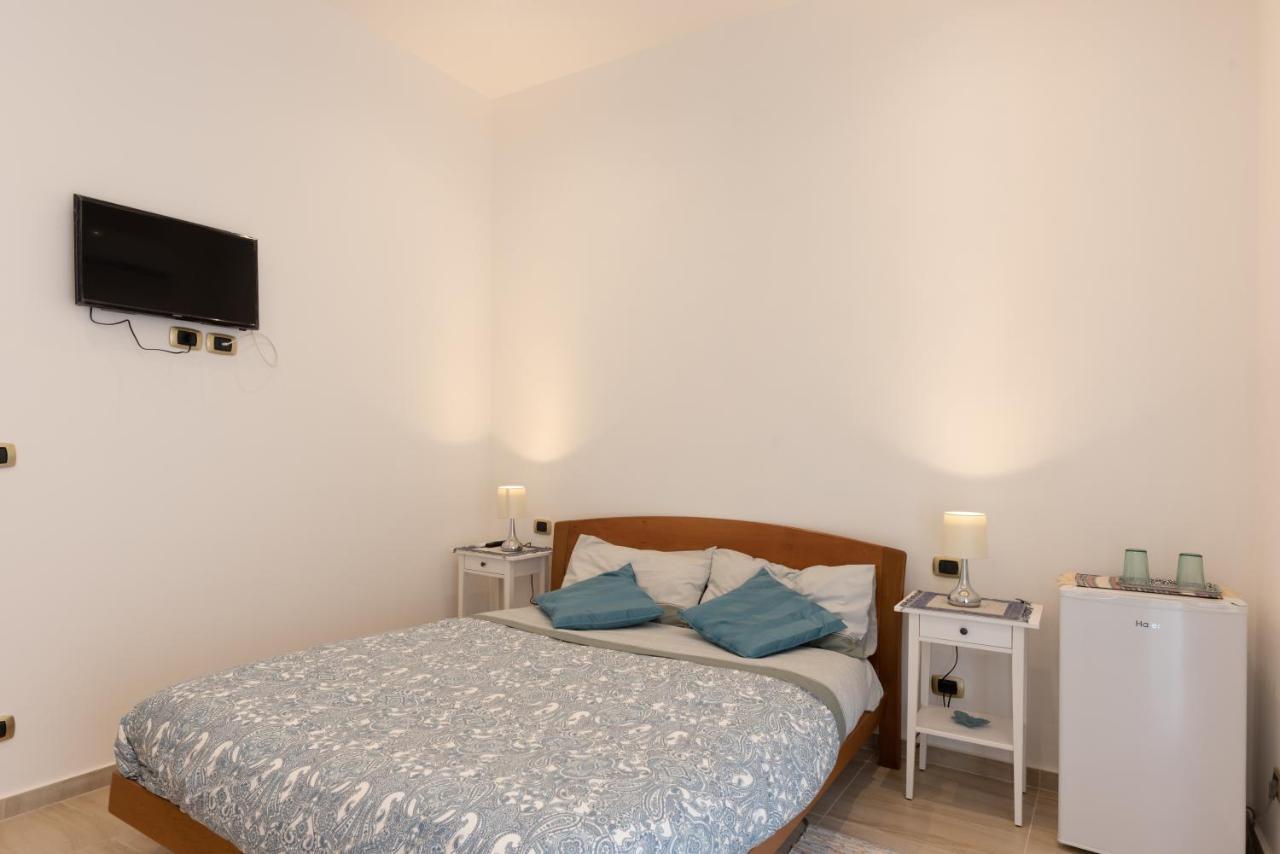 Il Priscio Apartment Барі Екстер'єр фото