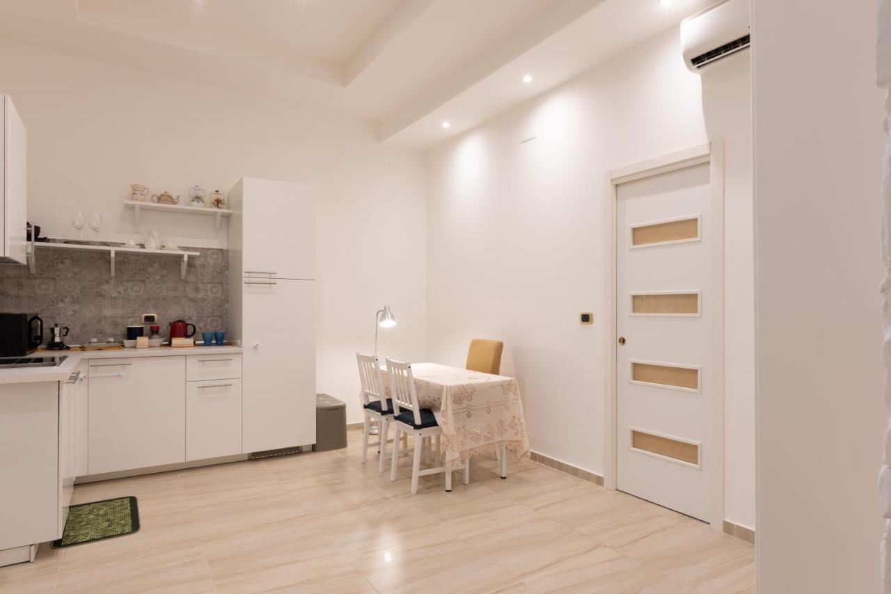 Il Priscio Apartment Барі Екстер'єр фото